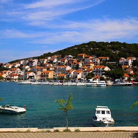 Seaside Apartment Tisno Esterno foto