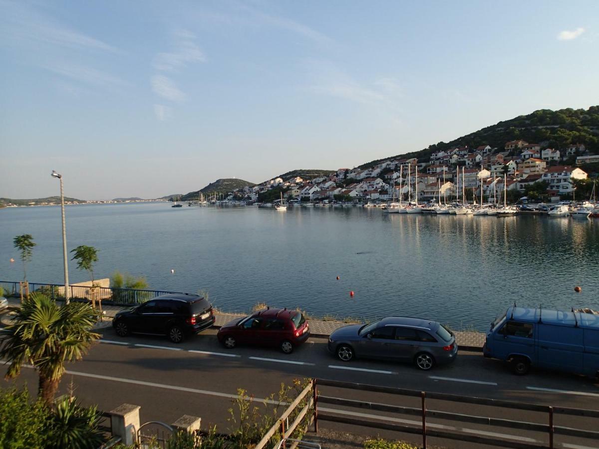 Seaside Apartment Tisno Esterno foto