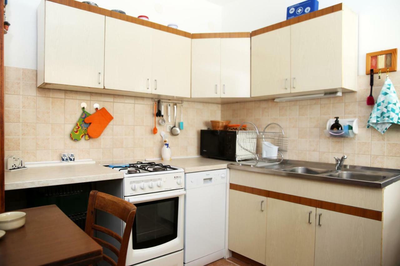 Seaside Apartment Tisno Esterno foto