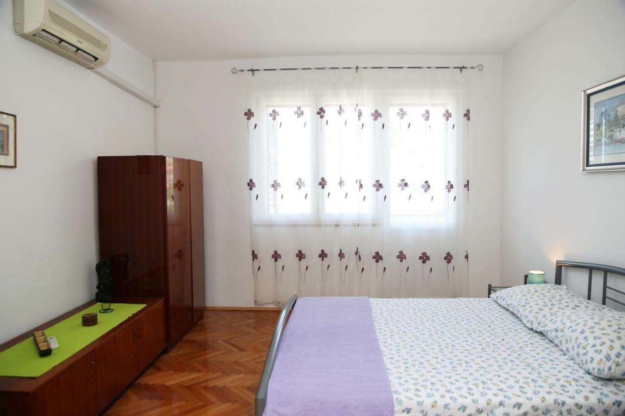 Seaside Apartment Tisno Esterno foto