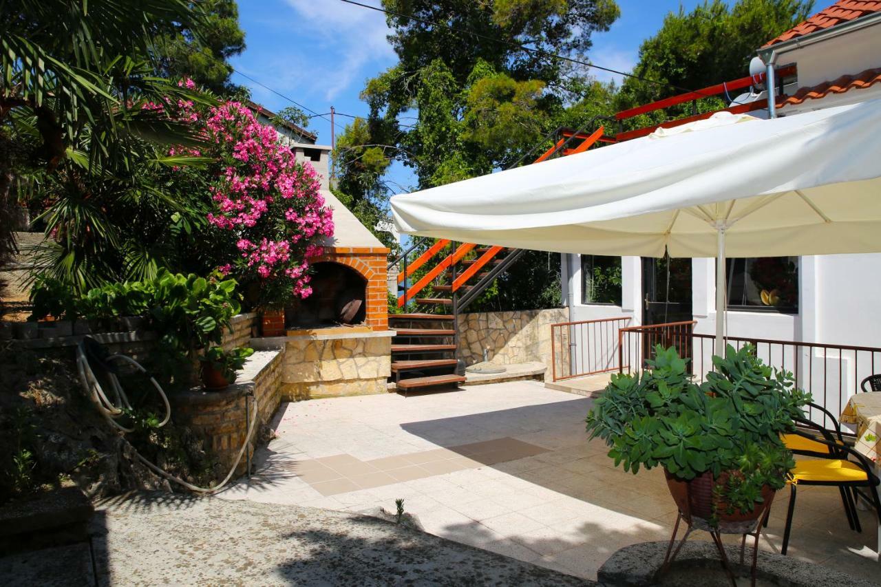 Seaside Apartment Tisno Esterno foto
