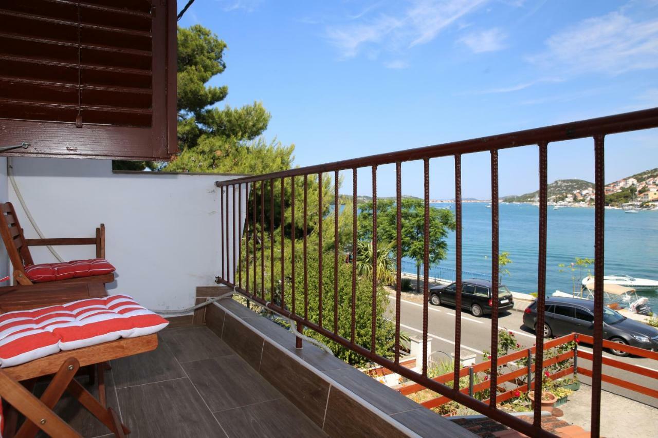 Seaside Apartment Tisno Esterno foto